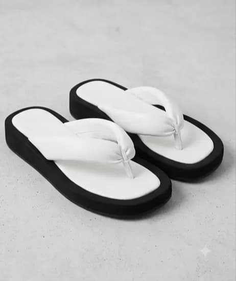 Women's Puffy Platform Thong Sandals – White & Black — image 4