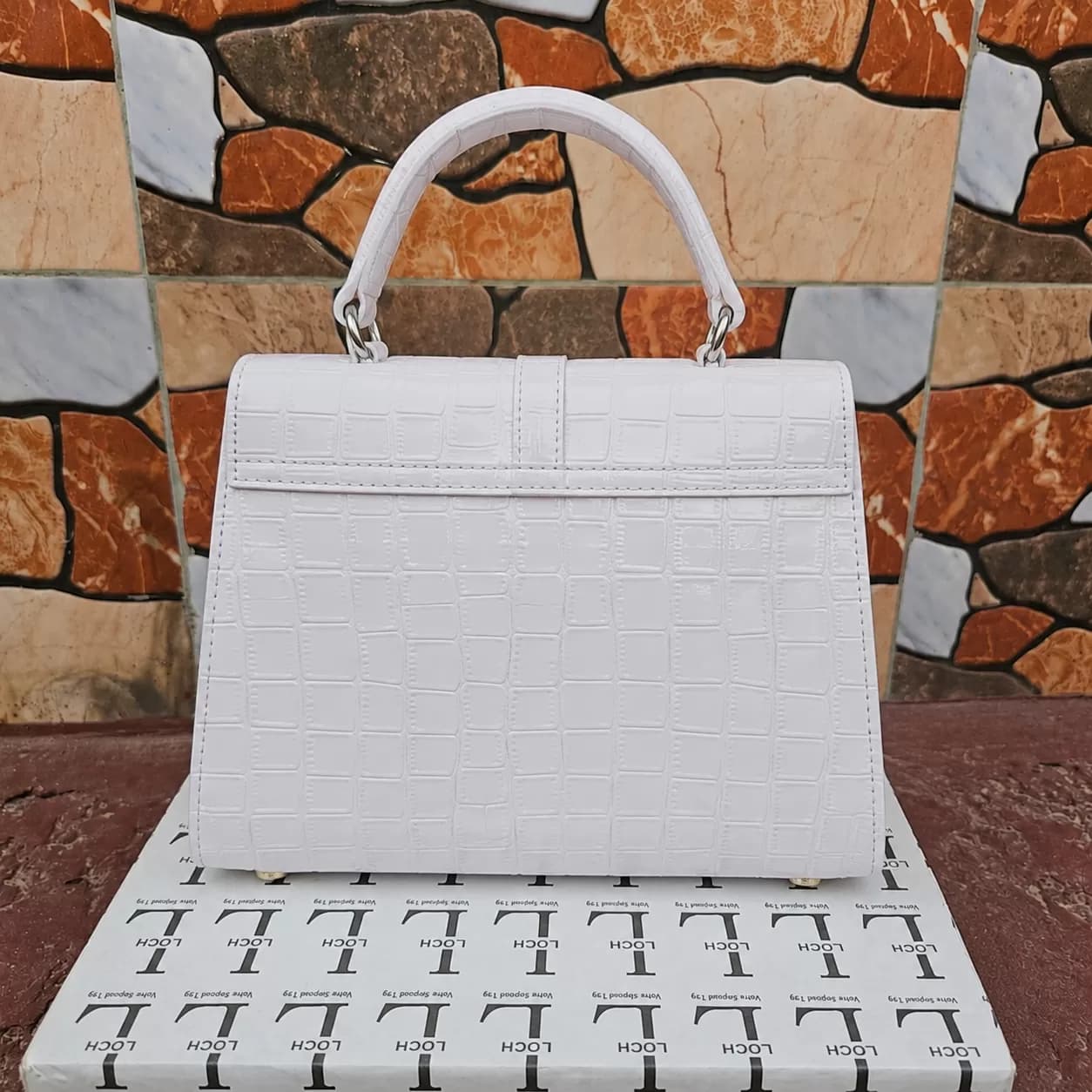 LOCH Elegant White Crocodile-Embossed Top-Handle Handbag with Decorative Lock — image 3