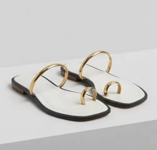 Women's Chic Gold-Trimmed Toe-Ring Flat Sandals — image 2