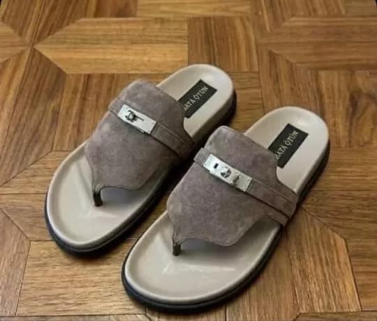 Grey Suede Toe Ring Sandals — image 1