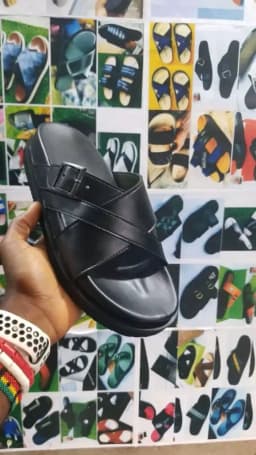 CrossFit Executive Leather Strap Sandal – Black's Image